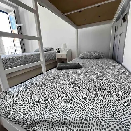 Amazing Two Bedrooms “with Lift” * Lizbona